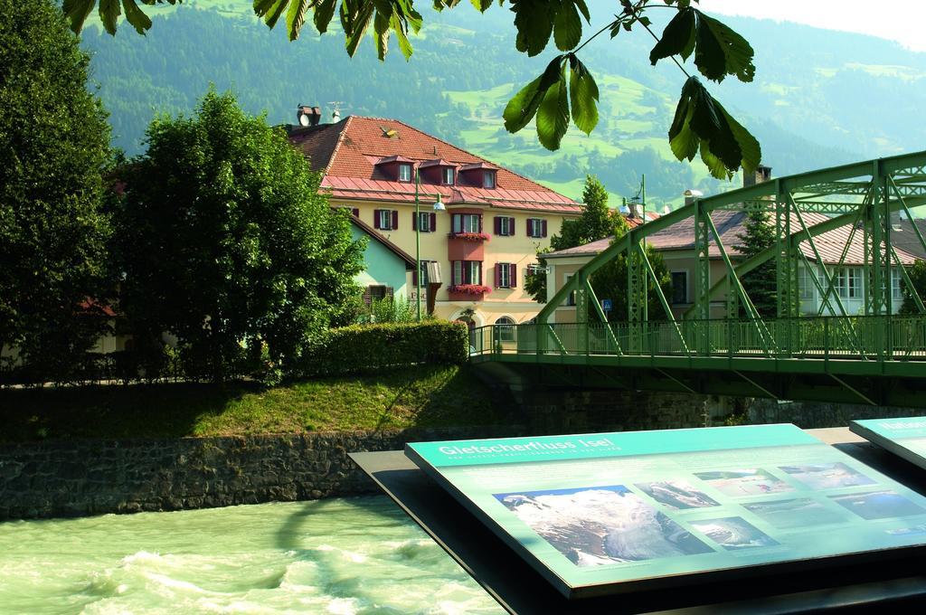 Gasthof Goldener Fisch Lienz Eksteriør bilde